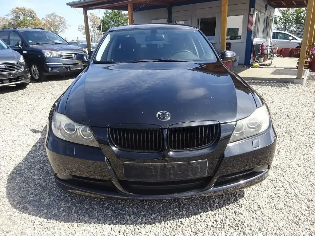 Gebraucht BMW 318 Advantage 129 PS (94 kW) 2007 Schwarz Limousine