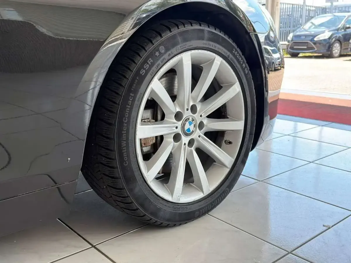 Gebraucht BMW 640 Cabriolet 313 PS (230 kW) 2014 Saphirschwarz Cabrio