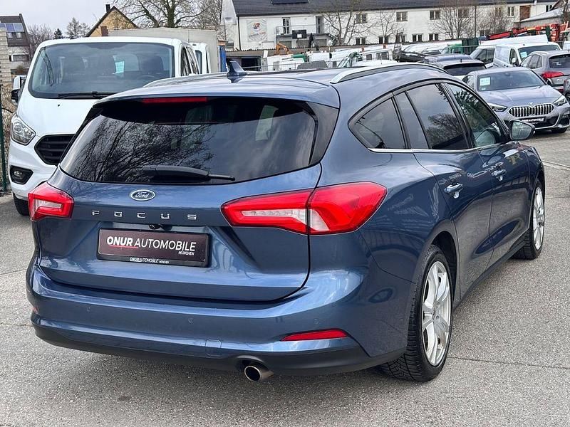 Gebraucht Ford Focus Titanium 150 PS (110 kW) 2020 Blau Limousine