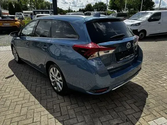 Gebraucht Toyota Auris Basis 116 PS (85 kW) 2016 Denimblau metallic