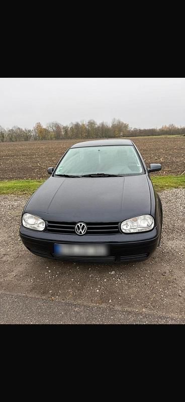 Schwarz Gebraucht 2001 VW Golf IV Kleinwagen | 3.600 € - Bild 1/4