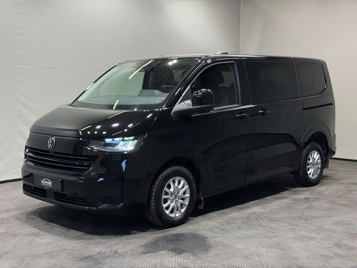 Gebraucht VW Caravelle Life 150 PS (110 kW) 2025 Schwarz, Van