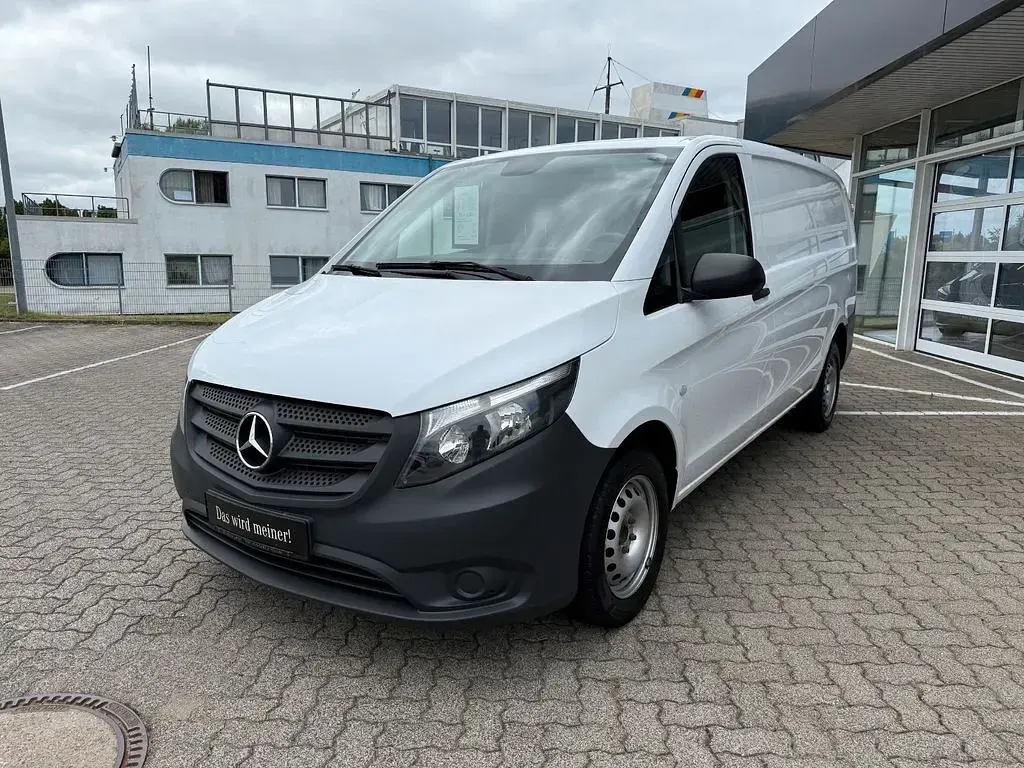 Gebraucht Mercedes Vito 102 PS (75 kW) 2022 Weiß Van