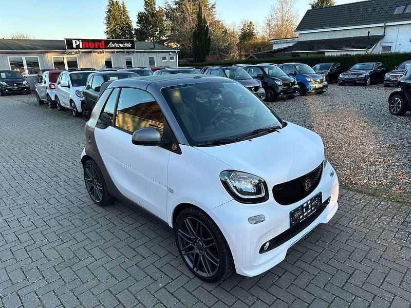 Weiß Gebraucht 2019 Smart ForTwo Cabrio Brabus Cabrio | 17.499 € (Guter Preis) - Bild 1/4