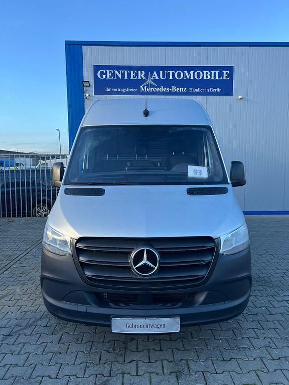 Gebraucht Mercedes Sprinter 150 PS (110 kW) 2021 9775 lackfarbe iridiumsilber m Van