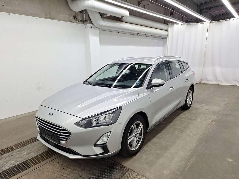 Polarsilber metallic Gebraucht 2021 Ford Focus Kombi | 14.899 € (Guter Preis) - Bild 1/4
