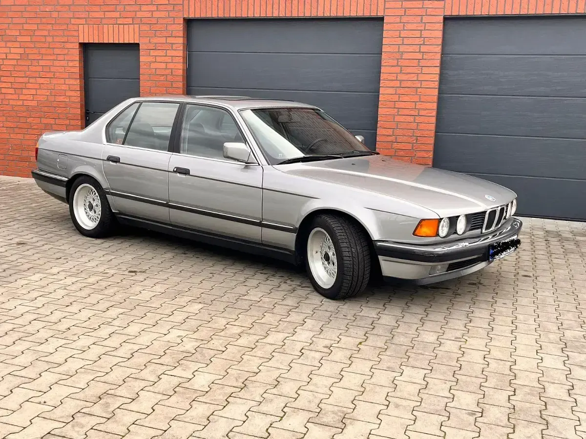 Gebraucht BMW 735 Performance 287 PS (211 kW) 1988 Grau Limousine