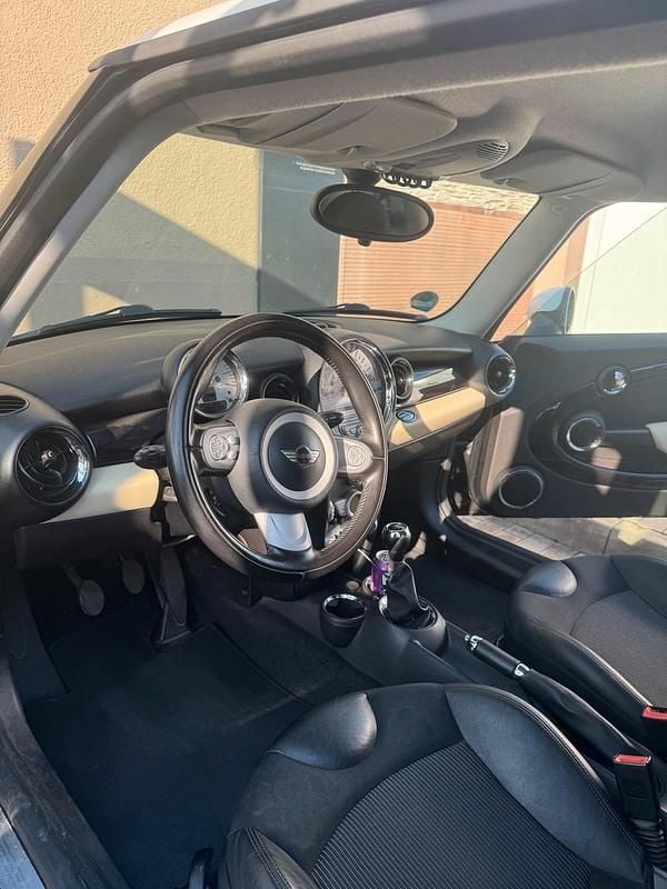 Second-hand Mini Cooper 120 CP (88 kW) 2010 Negru Hatchback