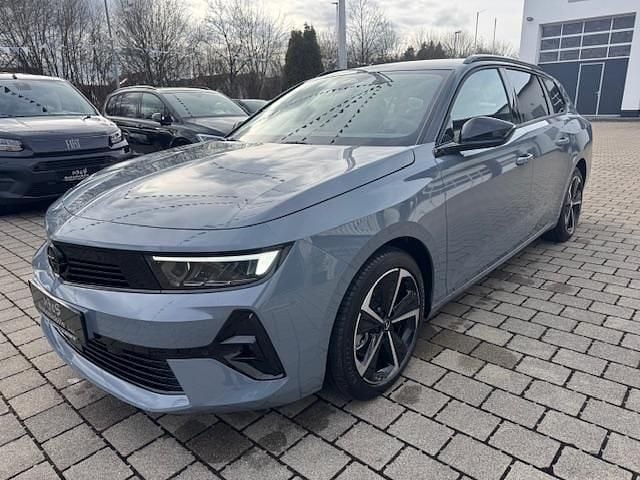 Neu Opel Astra 131 PS (96 kW) 2025 Grau Kombi