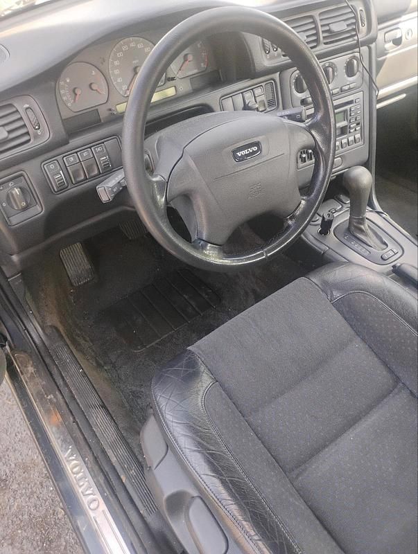 Gebraucht Volvo V70 144 PS (105 kW) 1997 Blau Kombi