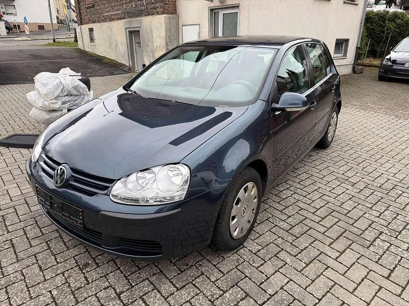 Gebraucht VW Golf IV Trendline 105 PS (77 kW) 2004 Bluegraphit perleffekt Kleinwagen