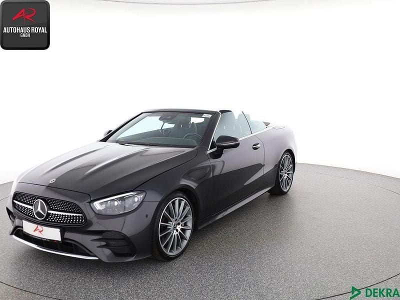 Grau (metallic) Gebraucht 2021 Mercedes E450 AMG Cabrio | 53.879 € (Fairer Preis) - Bild 1/4