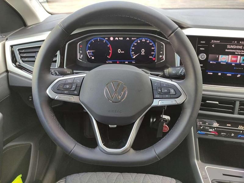 Gebraucht VW Polo IQ Drive 95 PS (69 kW) 2024 Reflexsilber metallic Kleinwagen