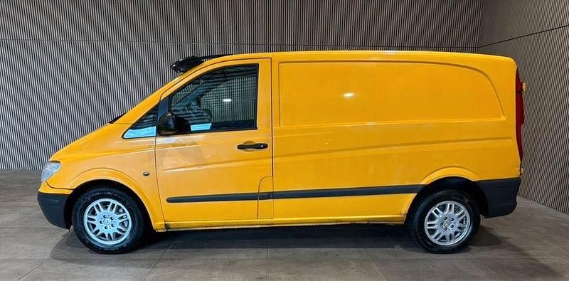 Gebraucht Mercedes Vito 204 PS (150 kW) 2010 Gelb Van