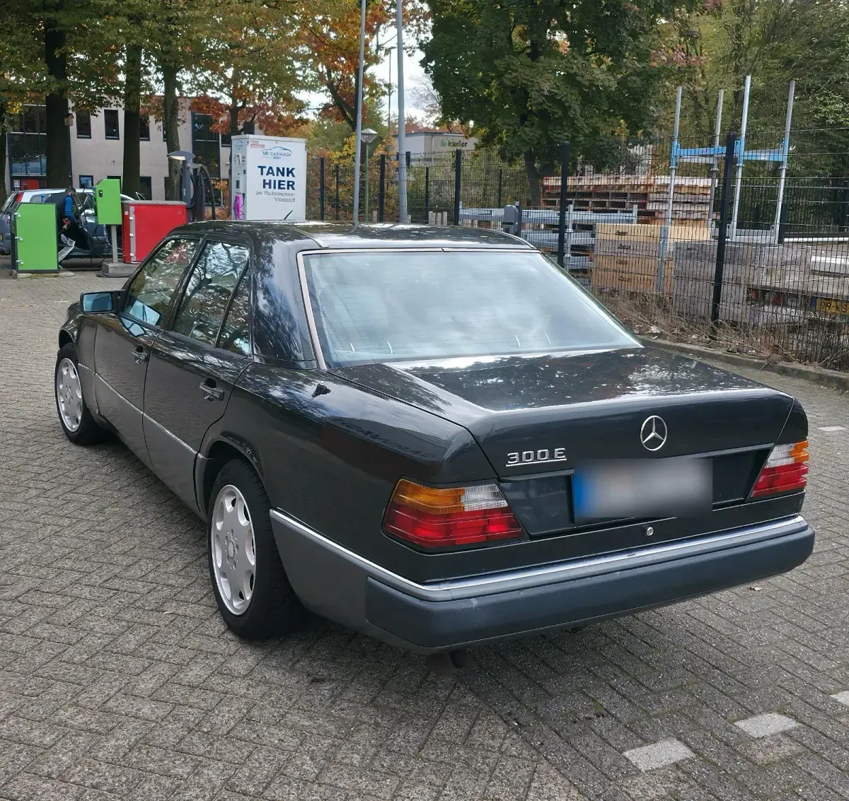 Gebraucht Mercedes E300 188 PS (138 kW) 1989 Grau Limousine