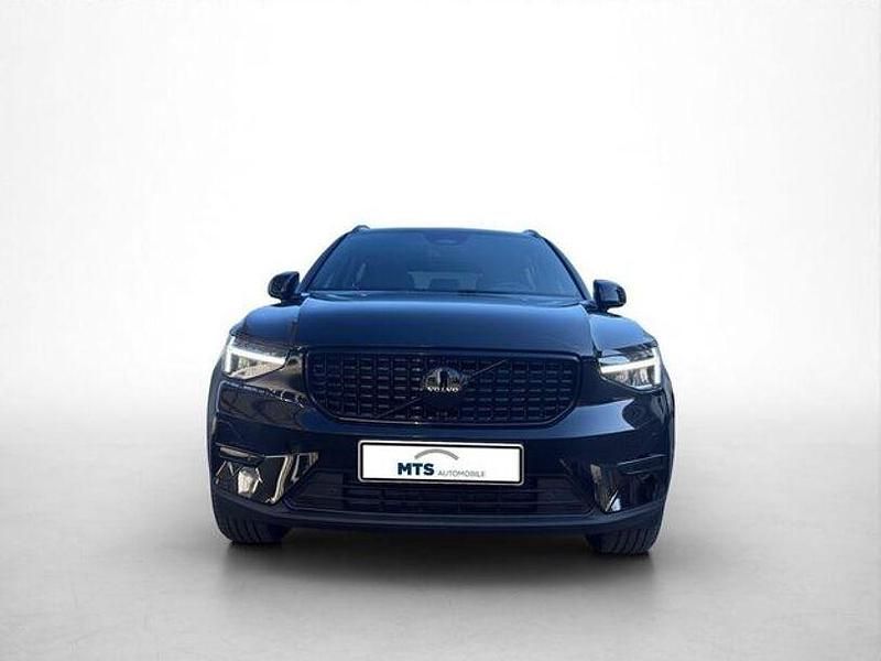 Second-hand Volvo XC40 Plus 163 CP (119 kW) 2025 Negru SUV