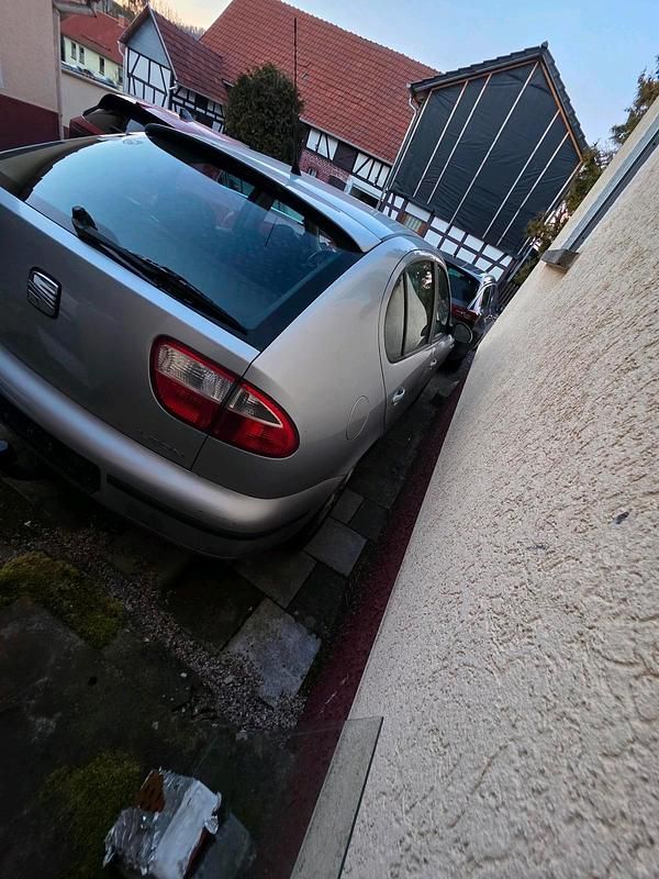 Gebraucht Seat Leon 105 PS (77 kW) 2005 Silber Kleinwagen