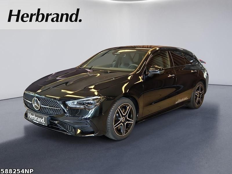 Schwarz Neu 2025 Mercedes CLA200 Shooting Brake AMG Kombi | 41.440 € (Fairer Preis) - Bild 1/4