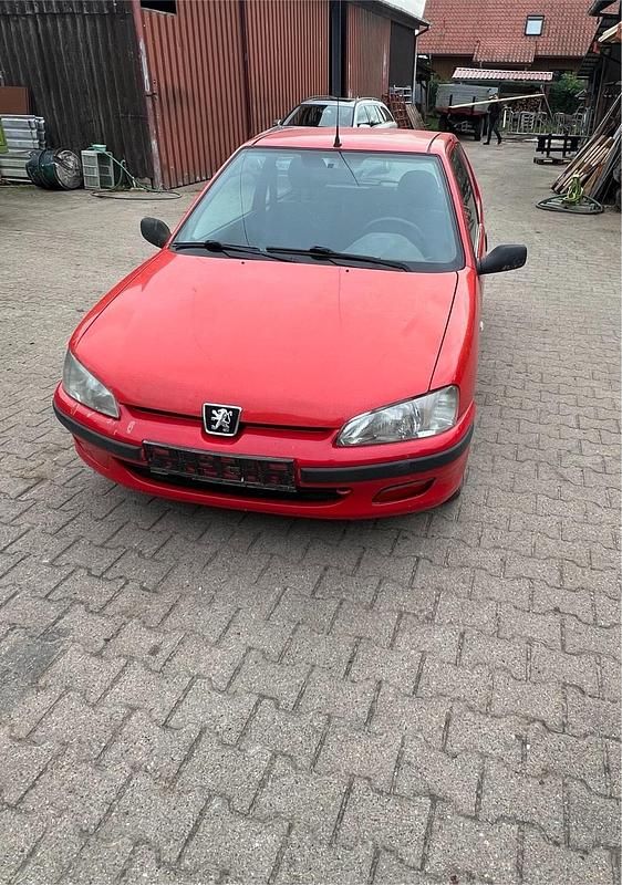 Rot Gebraucht 2002 Peugeot 106 Kleinwagen | 200 € - Bild 1/4
