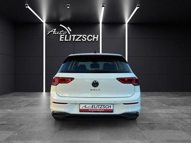 Gebraucht VW Golf VIII Life 116 PS (85 kW) 2022 Pure white Limousine