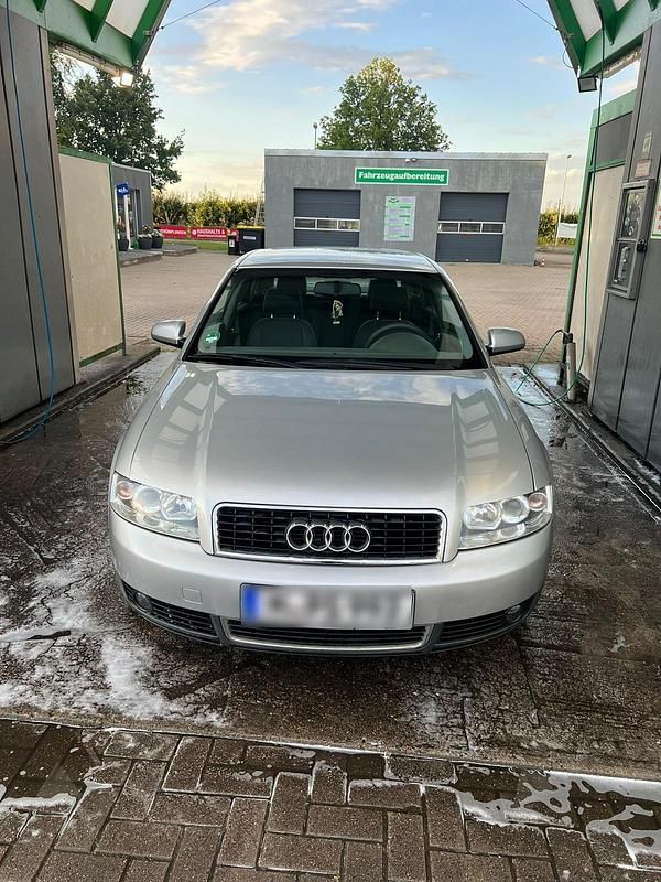 Usata Audi A4 131 CV (96 kW) 2001 Argento Berlina