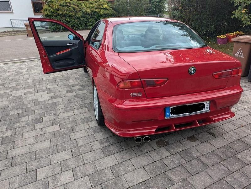 Gebraucht Alfa Romeo 156 192 PS (141 kW) 1997 Rot Limousine