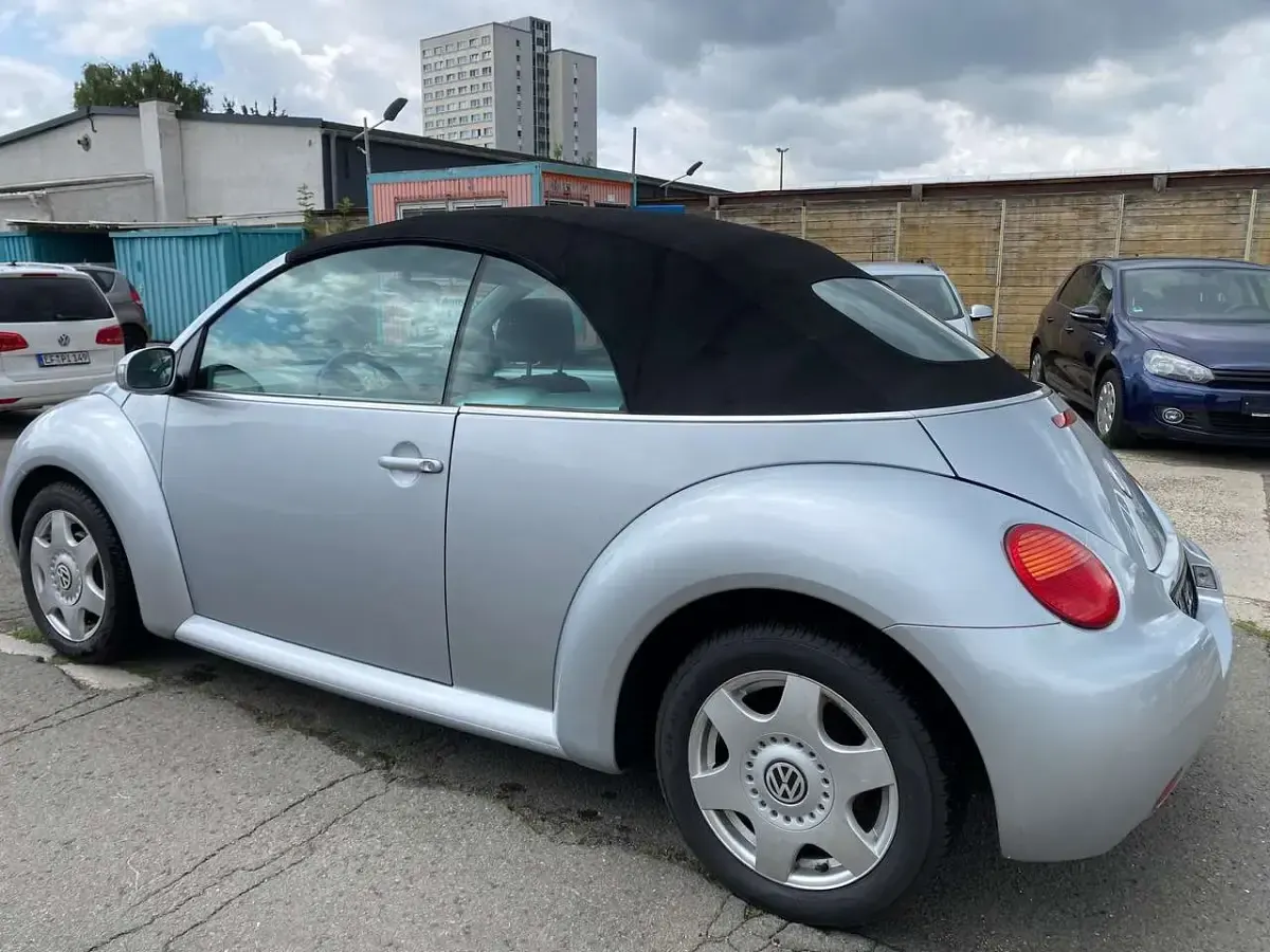 Gebraucht VW New Beetle 102 PS (75 kW) 2004 Reflexsilber metallic Kleinwagen