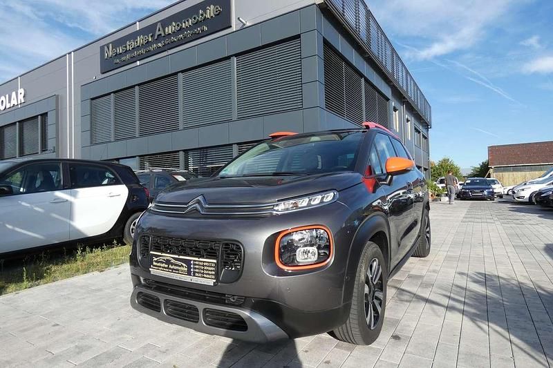 Grau/typ metalliclackierung Gebraucht 2020 Citroën C3 Aircross Shine SUV | 14.500 € (Fairer Preis) - Bild 1/4