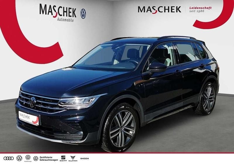 Deep black perleffekt Gebraucht 2022 VW Tiguan Sportline SUV | 23.840 € (Superpreis) - Bild 1/4
