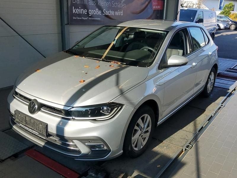 Silber Gebraucht 2022 VW Polo Style Limousine | 18.444 € (Guter Preis) - Bild 1/3