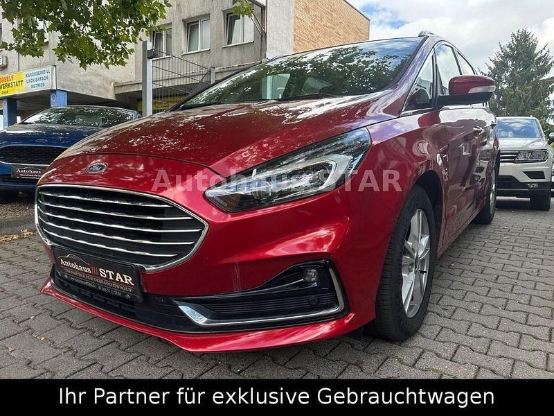 Gebraucht Ford S-MAX Titanium 190 PS (139 kW) 2022 Rot Van / Kleinbus