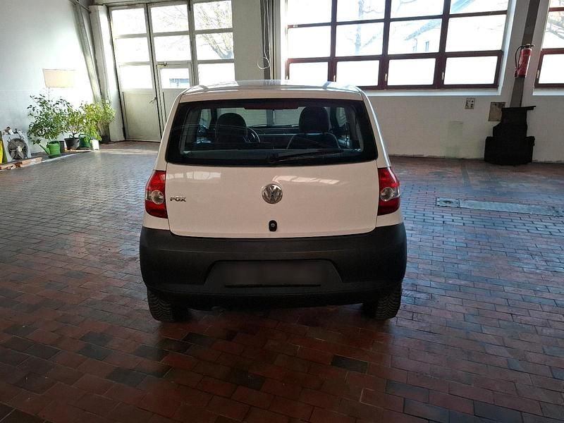Gebraucht VW Fox 40 PS (29 kW) 2006 Weiß Kleinwagen