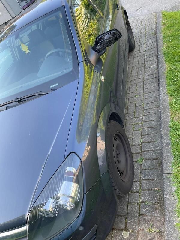 Grau Gebraucht 2006 Opel Astra Kleinwagen | 1.000 € (Guter Preis) - Bild 1/4