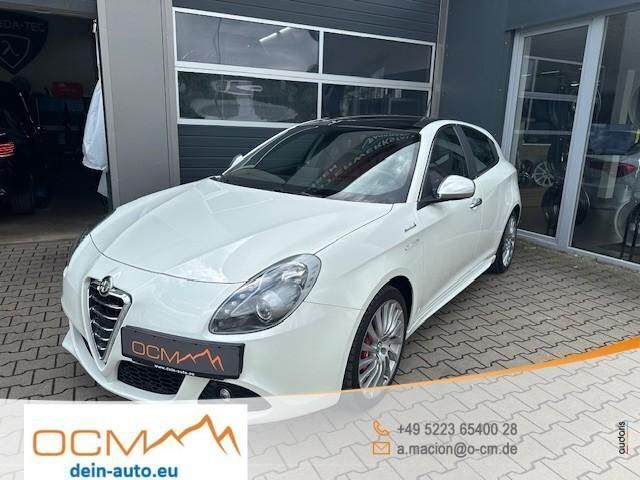 Weiß Gebraucht 2012 Alfa Romeo Giulietta Quadrifoglio Verde Kleinwagen | 10.950 € (Teuer) - Bild 1/4