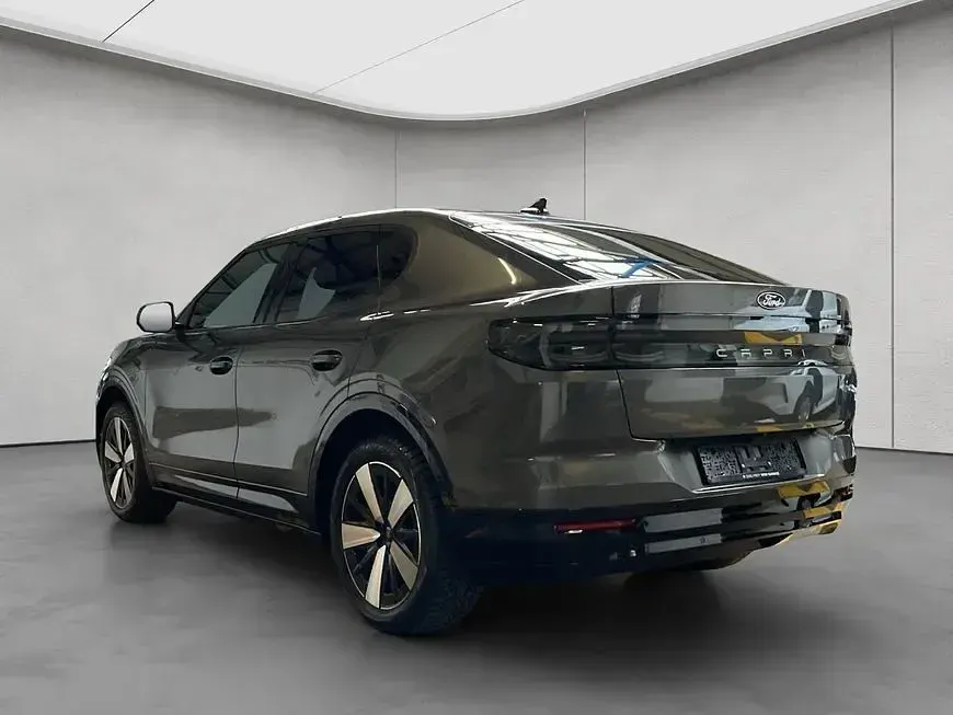 Używany Ford Capri Premium 210 kW (286 KM) 2024 Szary SUV