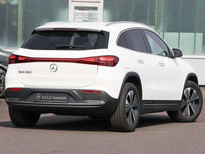 Gebraucht Mercedes EQA250 Progressive 139 kW (190 PS) 2025 Weiss unilack polarweiß SUV