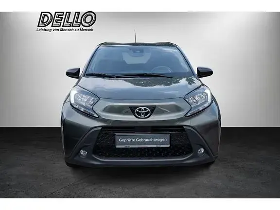 Gebraucht Toyota Aygo X Comfort 72 PS (52 kW) 2022 Cardamon green metallic/ night sky black SUV