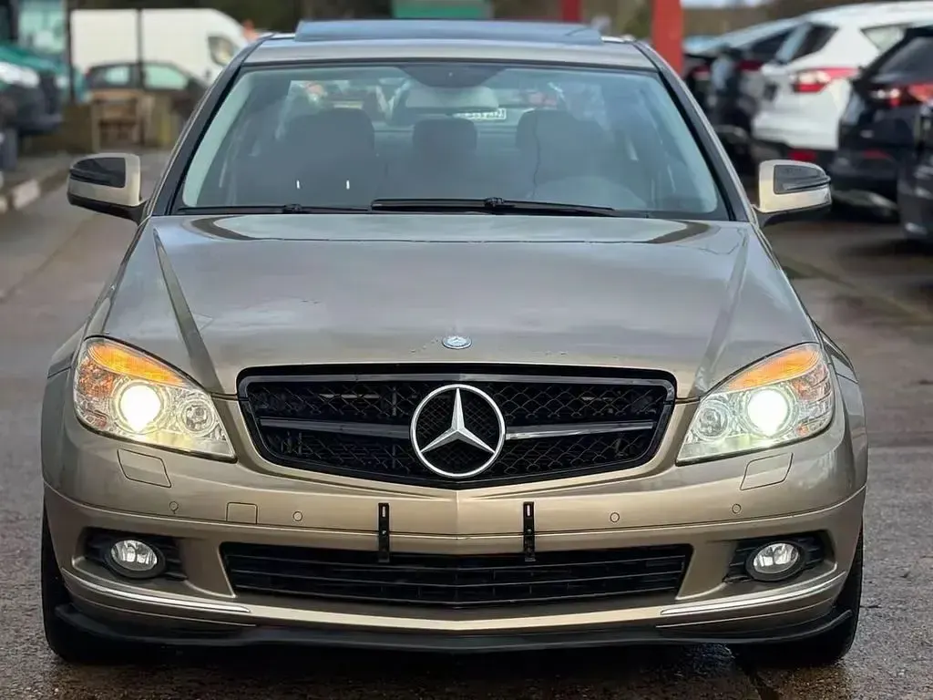 Gebraucht Mercedes C200 184 PS (135 kW) 2008 Beige Limousine