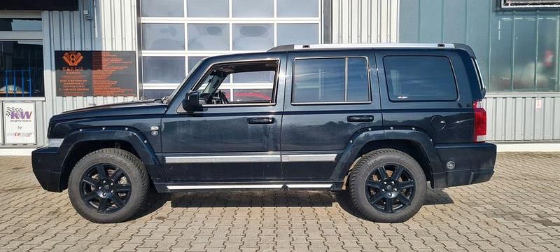 Gebraucht Jeep Commander Overland 326 PS (239 kW) 2009 Schwarz SUV