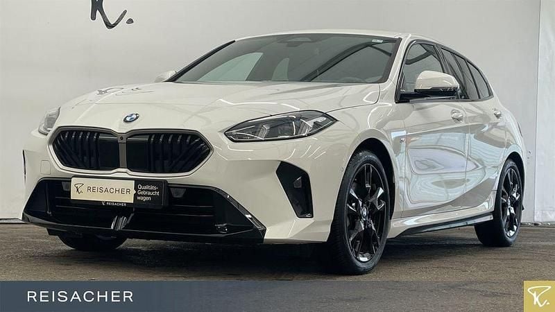 Alpinweiss Gebraucht 2024 BMW 120 Shadowline Kleinwagen | 33.949 € (Guter Preis) - Bild 1/4