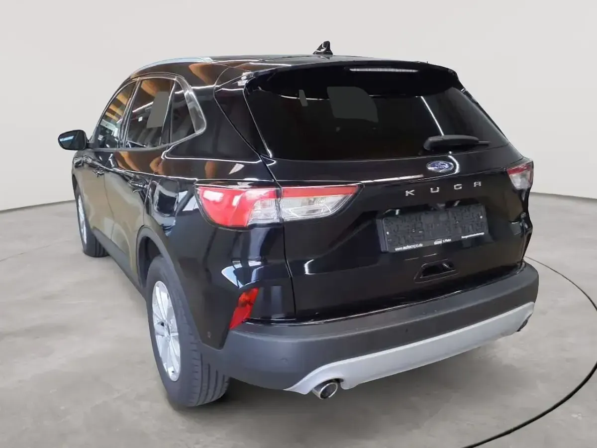 Gebraucht Ford Kuga Titanium 120 PS (88 kW) 2023 Agate black metallic SUV