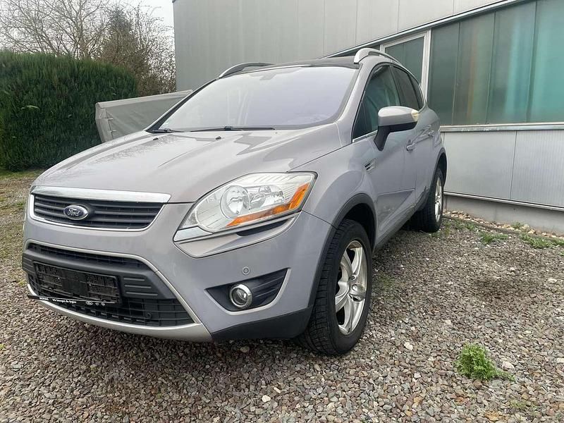Gebraucht Ford Kuga Titanium 163 PS (119 kW) 2010 Micastonesilber metallic SUV