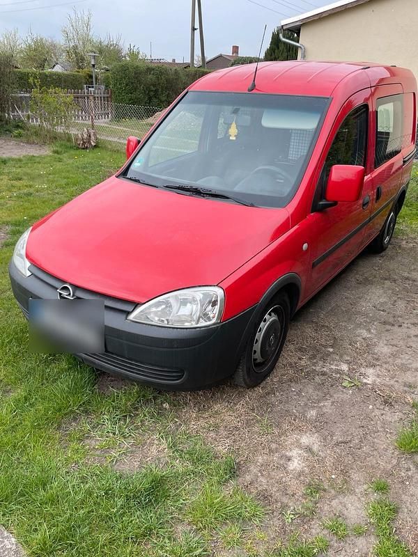 Usata Opel Combo 75 CV (55 kW) 2011 Rosso Monovolume