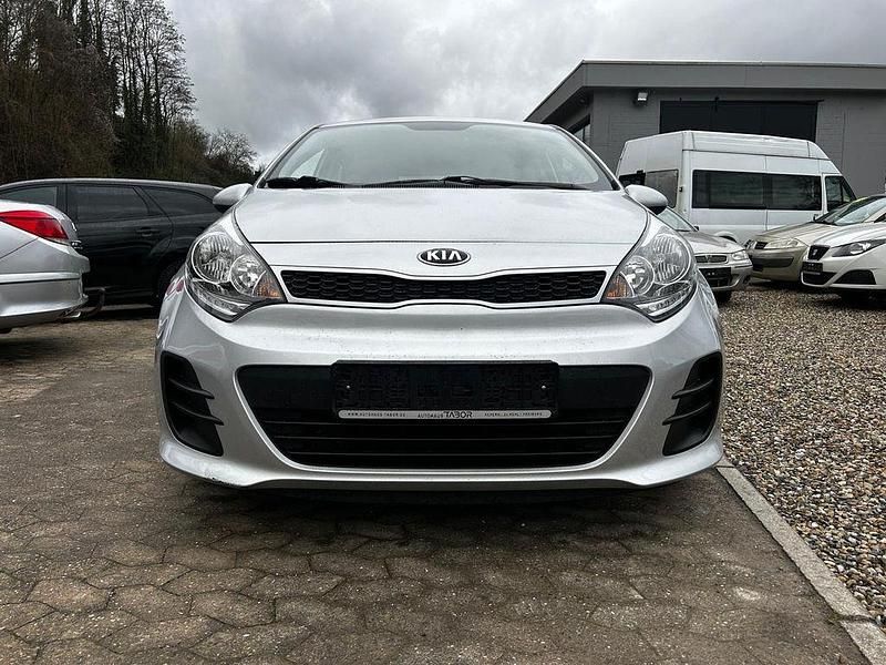 Gebraucht Kia Rio 86 PS (63 kW) 2016 Silber Kleinwagen