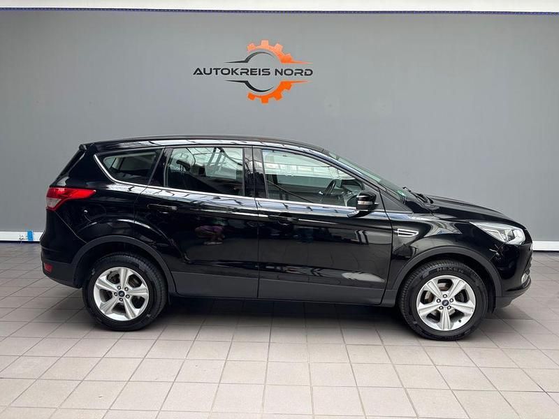 Schwarz Gebraucht 2016 Ford Kuga Trend SUV | 9.799 € (Guter Preis) - Bild 1/4