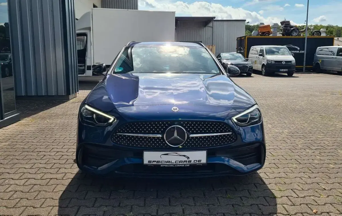 Gebraucht Mercedes C200 AMG 163 PS (119 kW) 2023 Sodalithblau Kombi