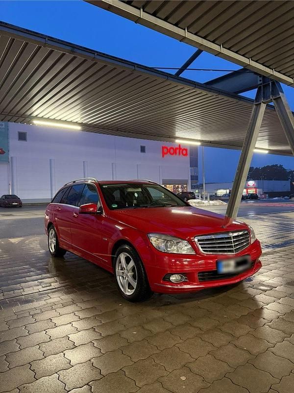 Gebraucht Mercedes C200 Elegance 136 PS (100 kW) 2009 Rot Kombi