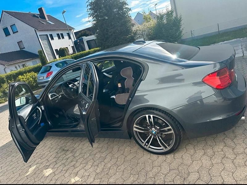 Gebraucht BMW 316 116 PS (85 kW) 2012 Grau Limousine