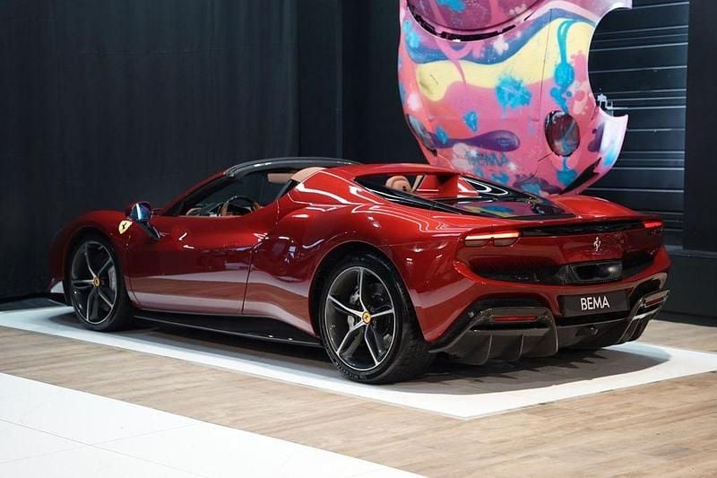 Second-hand Ferrari 296 663 CP (487 kW) 2024 Roșu Cabrio