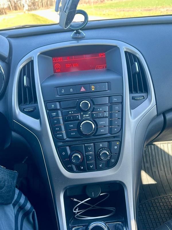 Gebraucht Opel Astra 120 PS (88 kW) 2010 Silber Kleinwagen